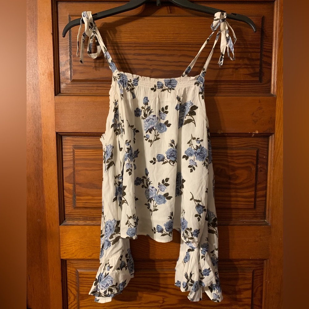 American Eagle Cold Shoulder Blouse